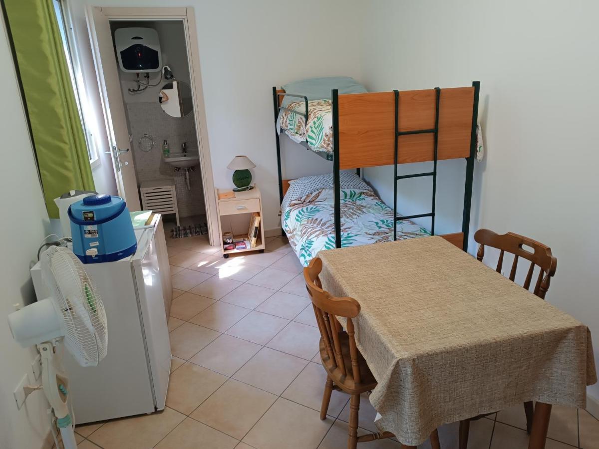 Camera Indipendente Con Bagno Immersa Nel Verde Bagheria Luaran gambar